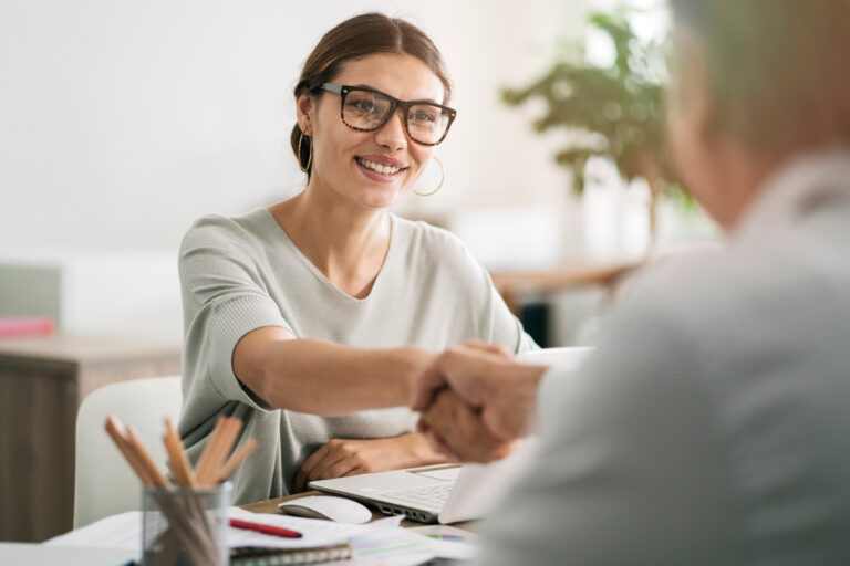 Due diligence sourire